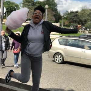 Meet your Posher, Janita